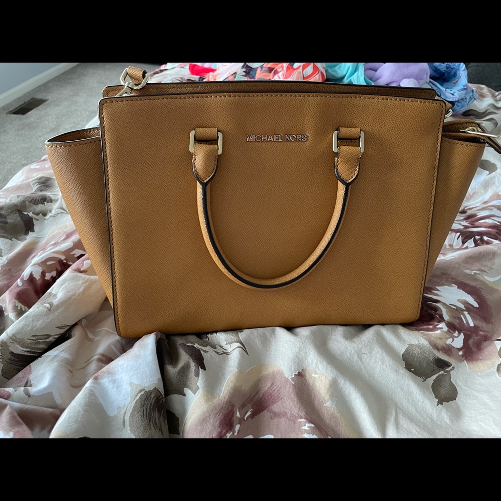 Michael kors handbag